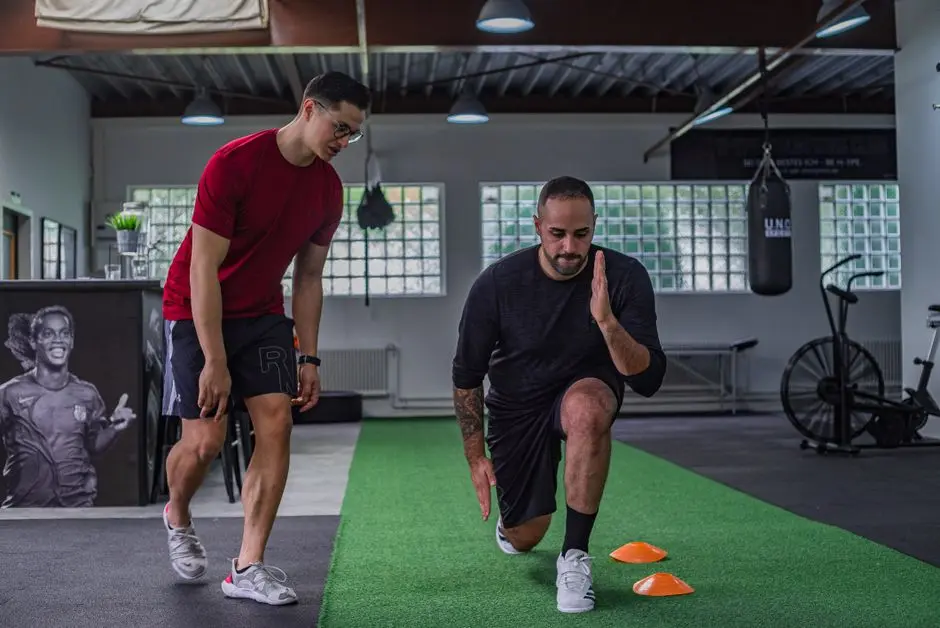 Nhân viên hỗ trợ ngành thể thao