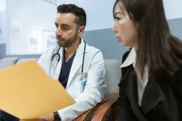 Bảo hiểm y tế Canada cho người mới: hướng dẫn từ A đến Z