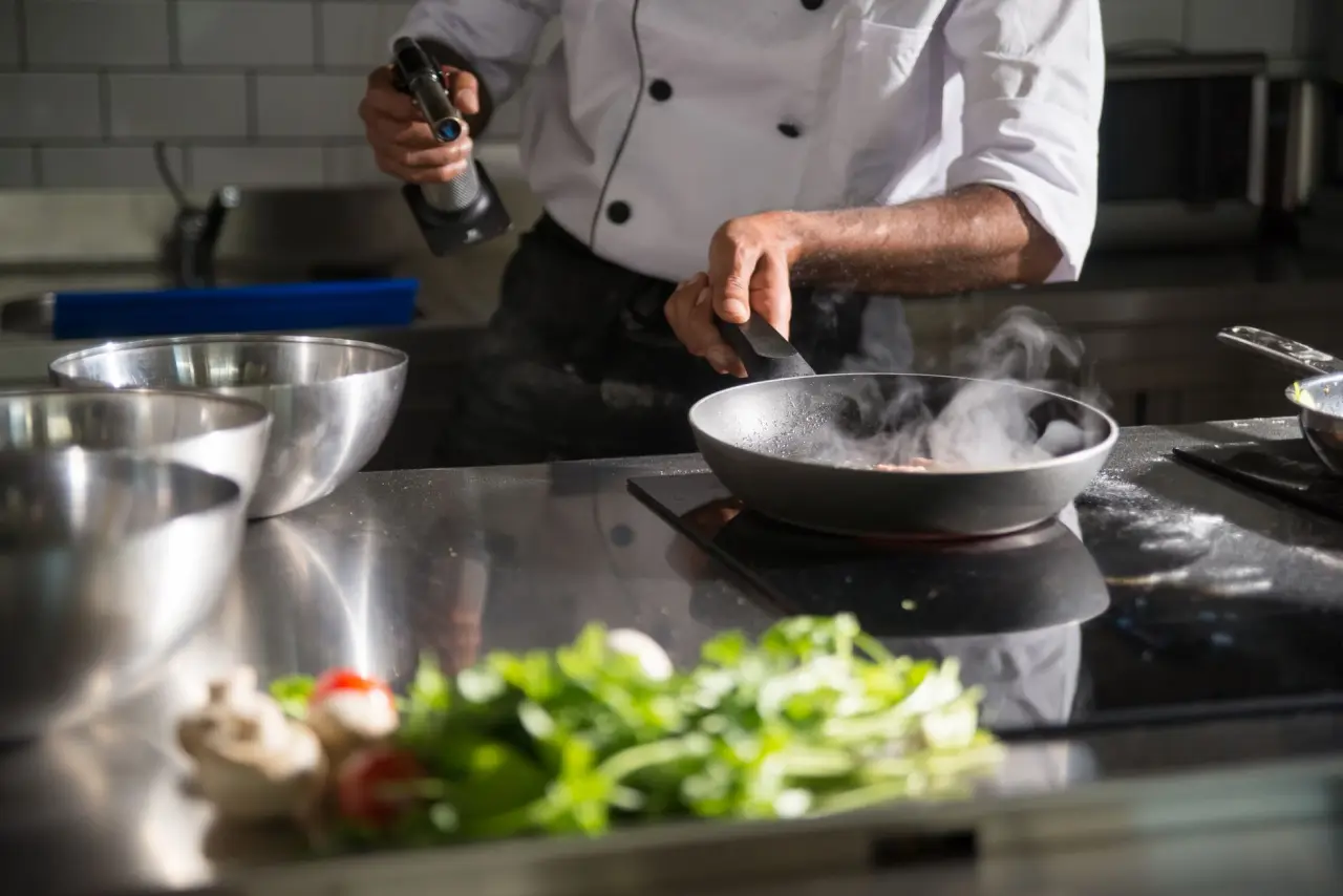 Định cư Canada nghề đầu bếp: lộ trình thực tế cho cook và chef