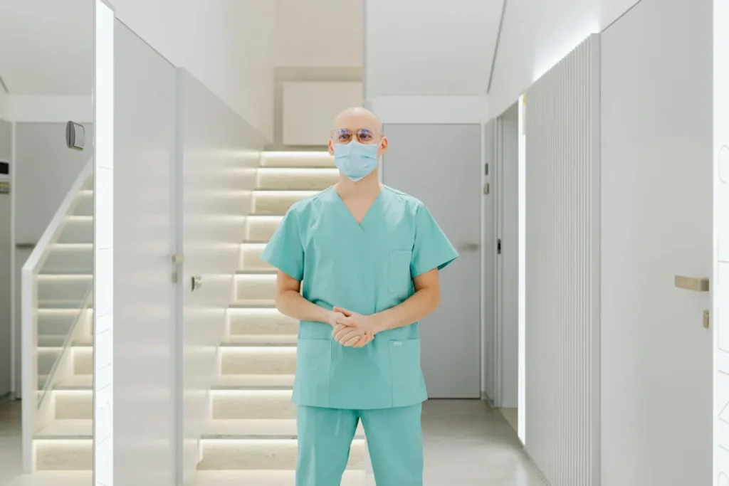 Định cư Đức ngành y tế: Bác sĩ, điều dưỡng và lộ trình