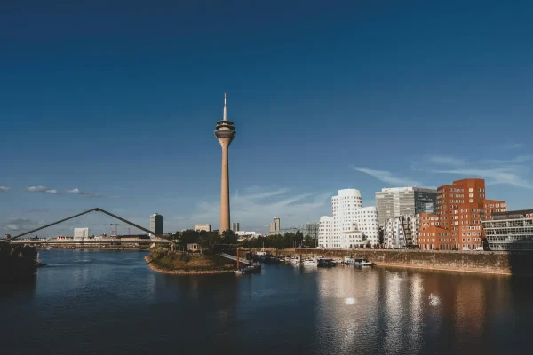 Định cư Düsseldorf: Thủ phủ NRW với cộng đồng Nhật và quốc tế