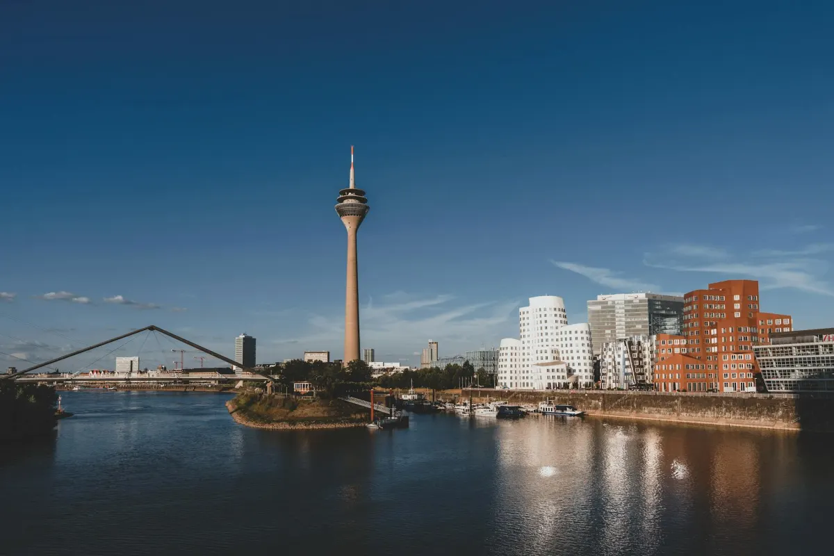 Định cư Düsseldorf: Thủ phủ NRW với cộng đồng Nhật và quốc tế