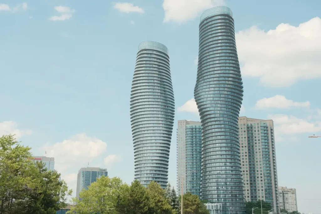 Định cư Mississauga: Thành phố vệ tinh năng động cạnh Toronto