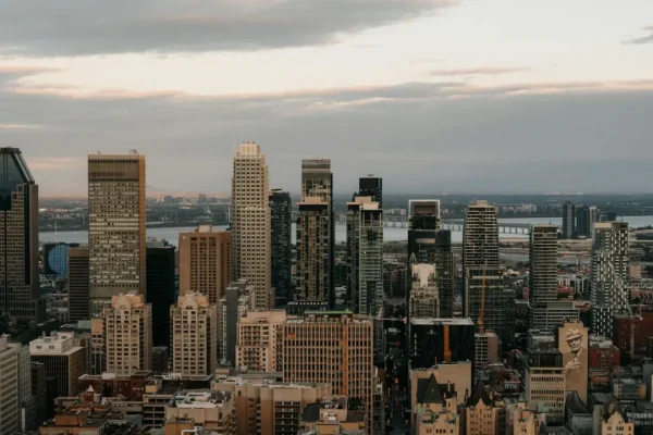 Định cư Montreal: Thành phố song ngữ lớn của Canada