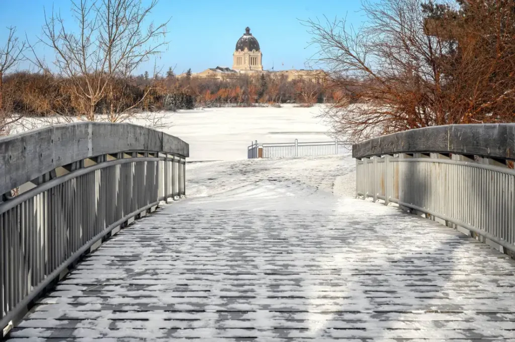 Định cư Regina: Thủ phủ Saskatchewan với cơ hội ổn định