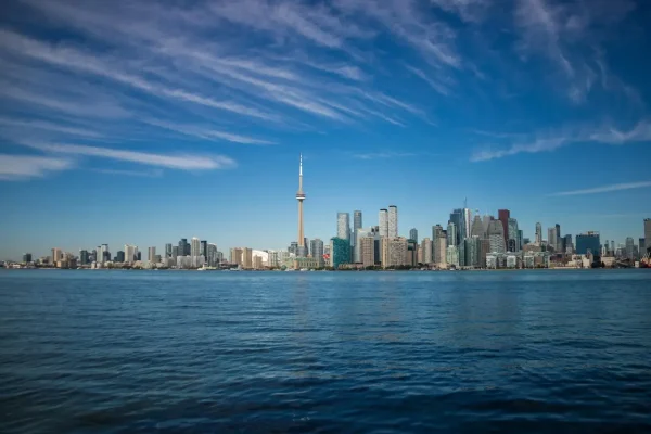 Định cư Toronto: Việc làm, cuộc sống và cộng đồng người Việt