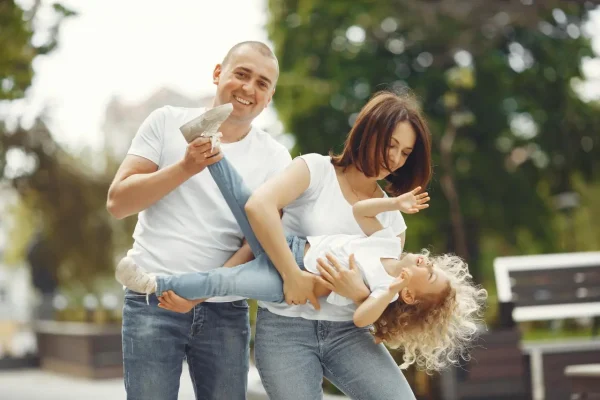 EB-3 có đưa được cả gia đình đi không? Giải đáp chi tiết