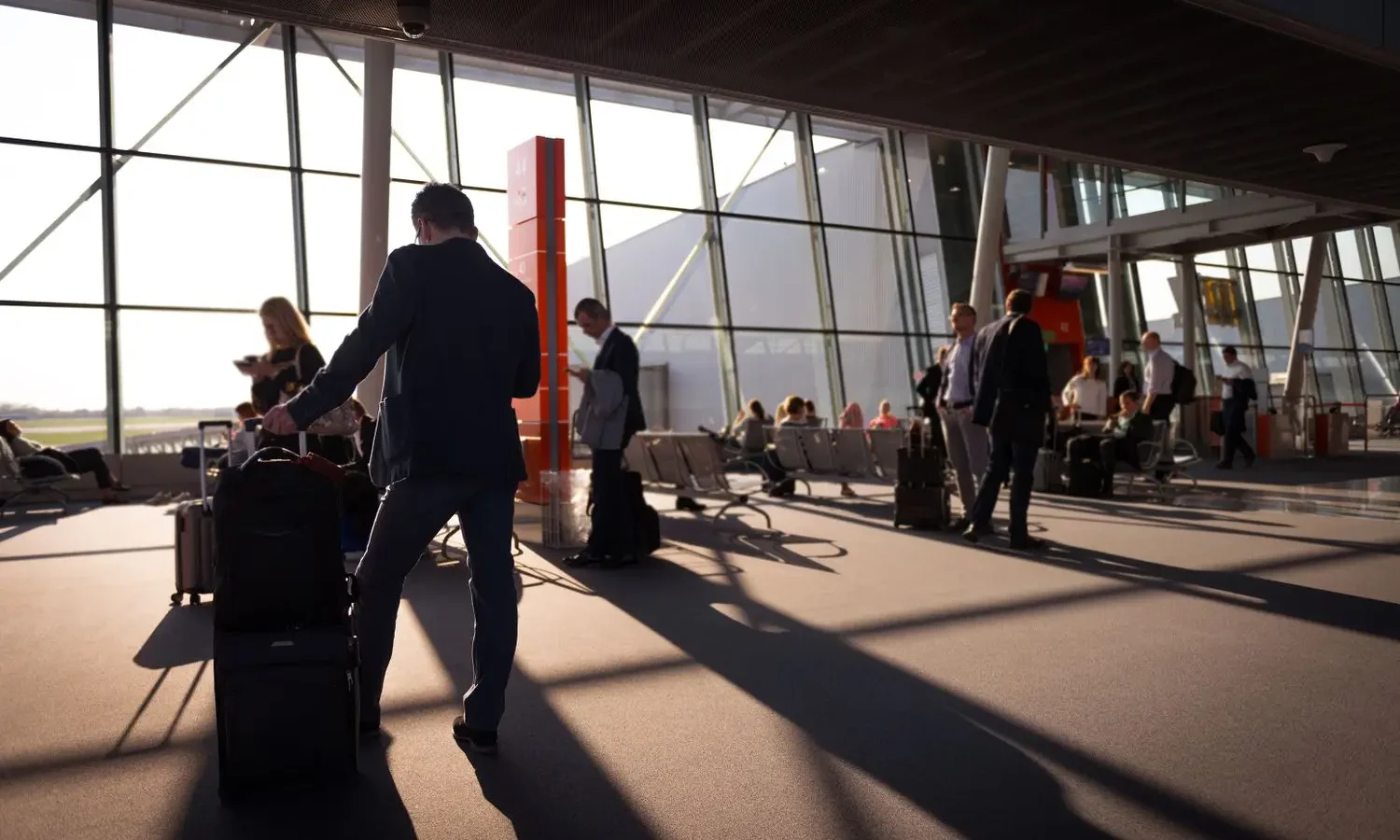 Luggage for U.S. Immigration: What to Bring and Avoid