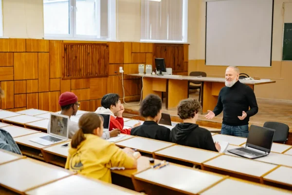 Khóa hội nhập Đức: Học tiếng và hiểu xã hội