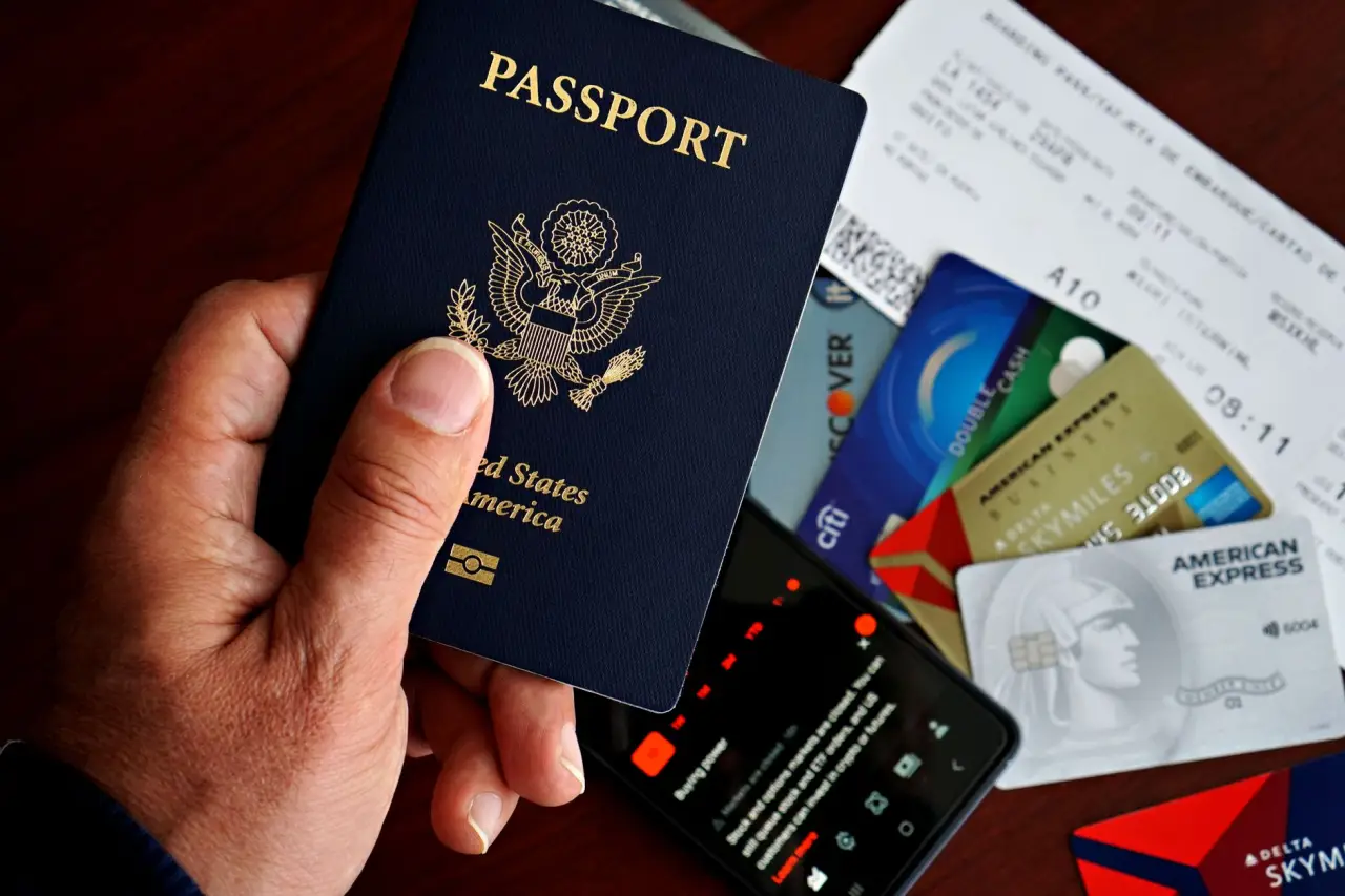 Kích hoạt Thẻ Xanh và đóng USCIS Immigrant Fee sau khi nhập cảnh