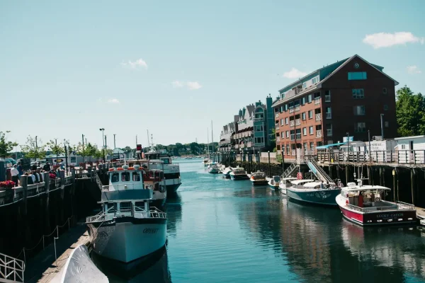 Định cư bang Maine: Portland và ven biển