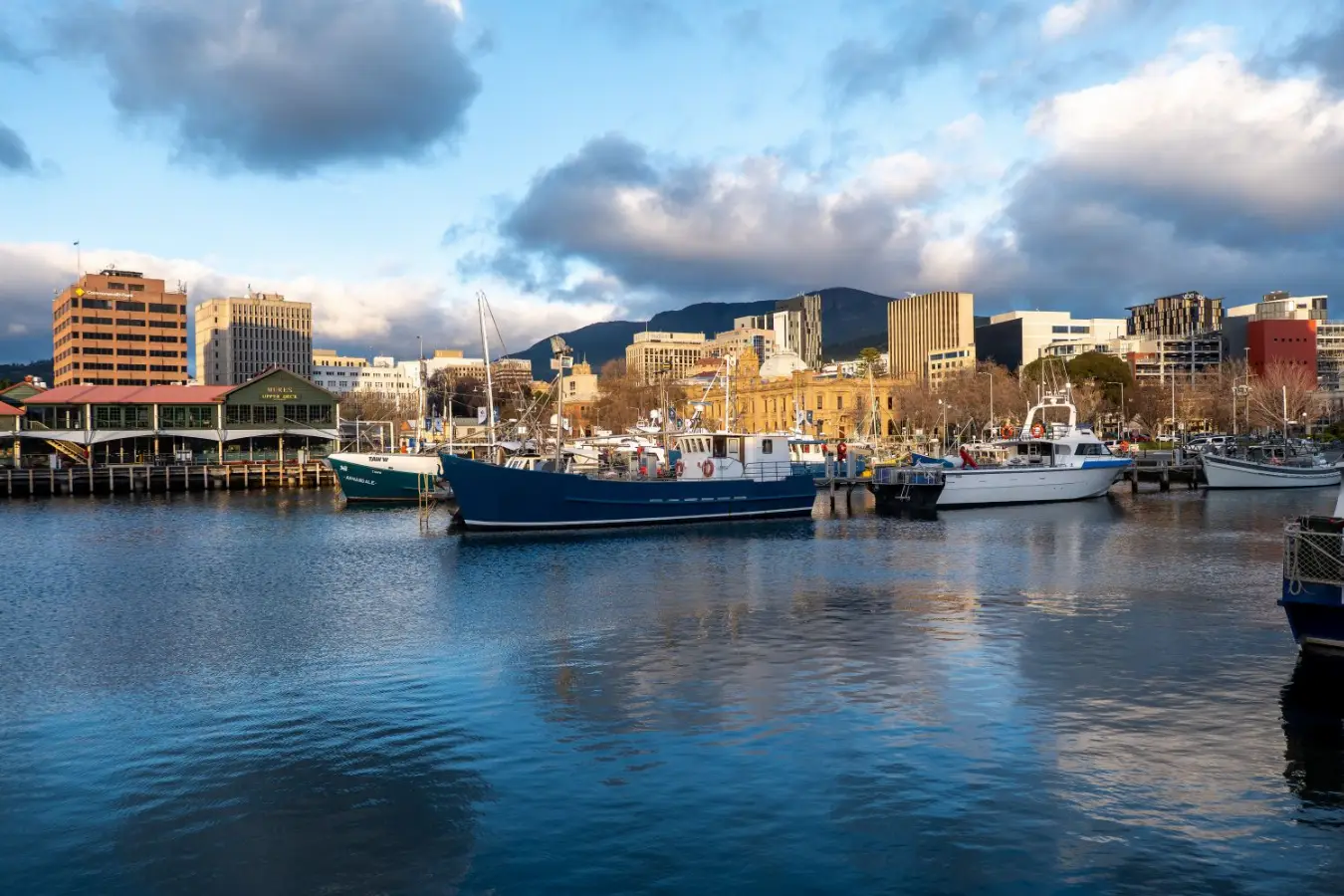 Định cư bang Tasmania: Hobart và liên hệ với bang